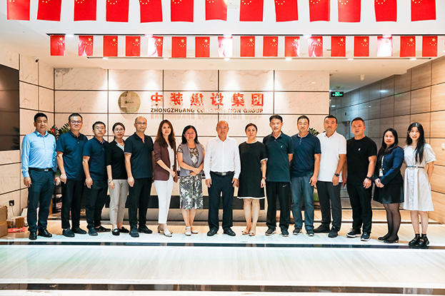 青島體悟走進(jìn)中裝建設(shè)，體會傳統(tǒng)行業(yè)的轉(zhuǎn)型升級
